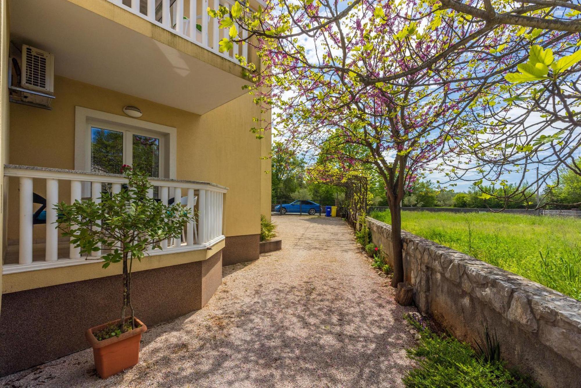Apartments Vesna Malinska Exterior foto
